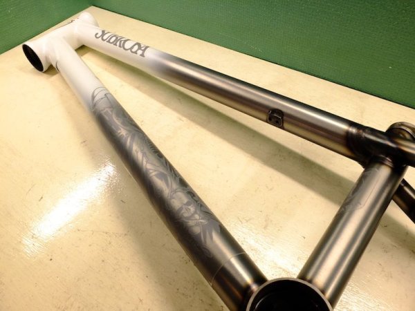 画像7: SUBROSA Body snatcher Frame(matte white fade 19.5")