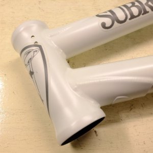 画像: SUBROSA Body snatcher Frame(matte white fade 19.5")