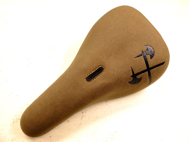 画像1: DEMOLITION AXES EMBOSSED LOGO SLIM SEAT